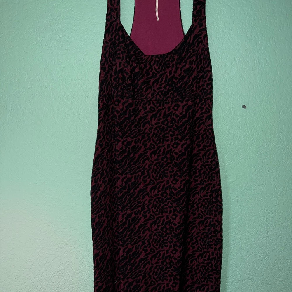 Sleeveless Burgundy and Black Animal Print Bodycon Dress